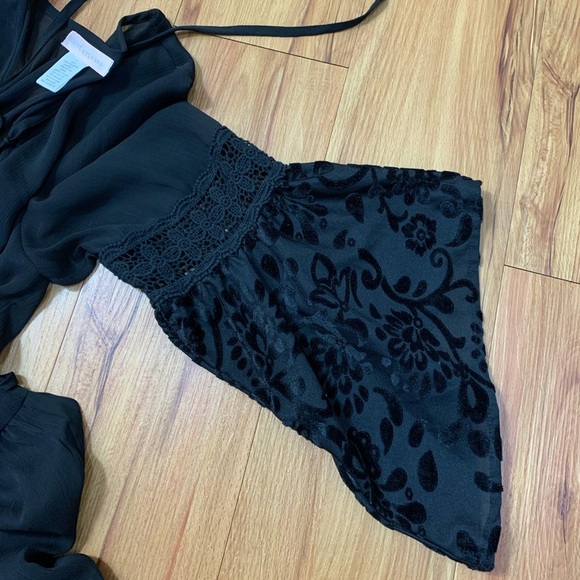 Band Of Gypsies Boho Bell Sleeve Ruffled Dress - Picture 6 of 12